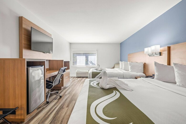 Hotel Quality Inn & Suites