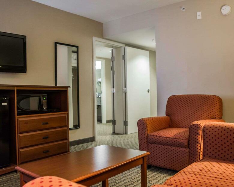 Hotel Quality Inn & Suites