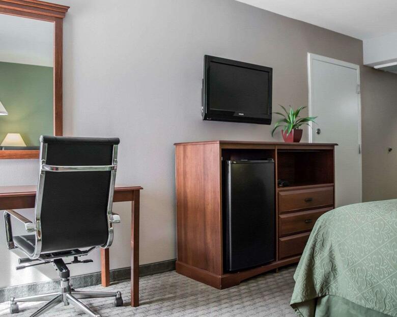 Hotel Quality Inn & Suites