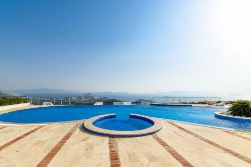 Grand Sea View Aparts