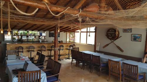 Poppy Apart Hotel
