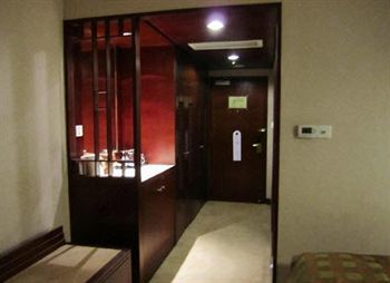 Grand Mercure Baolong Hotel