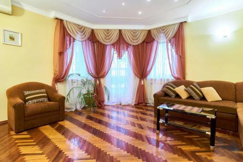 Home Hotel Apartments On Kontraktova Ploshcha