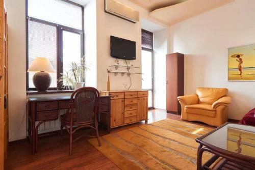 Home Hotel Apartments On Kontraktova Ploshcha
