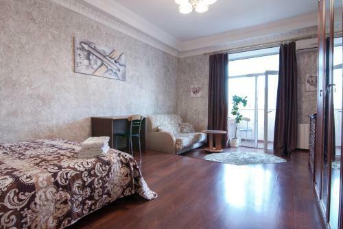 Home Hotel Apartments On Khreshchatyk Area