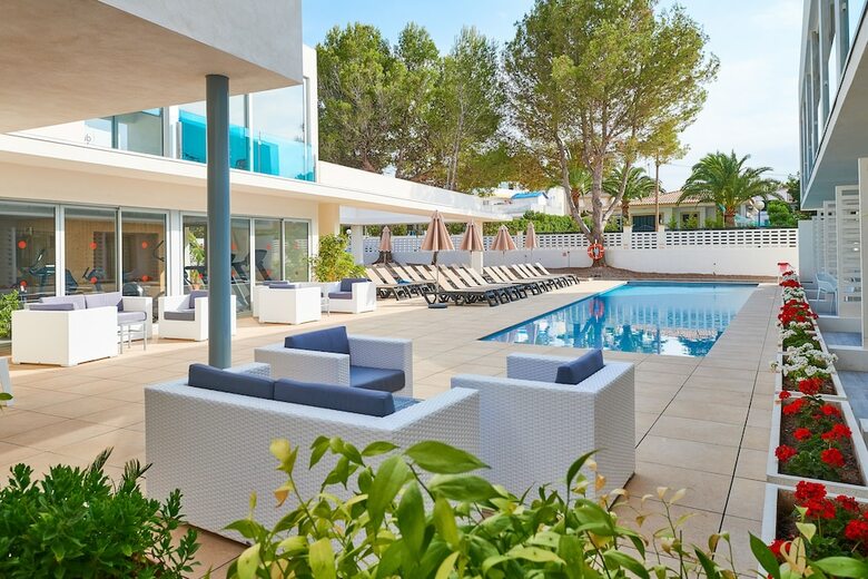 More Hotel