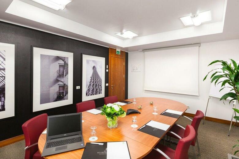 Hotel Holiday Inn Milan Garibaldi Station