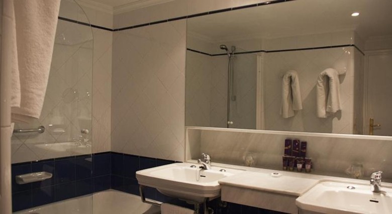 Hotel Parador De Benicarl�