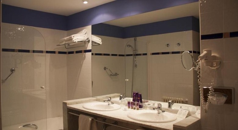 Hotel Parador De Benicarl�