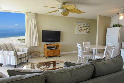 Estero Beach & Tennis #505c Apartment