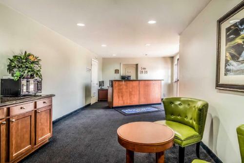 Hotel Rodeway Inn Portage