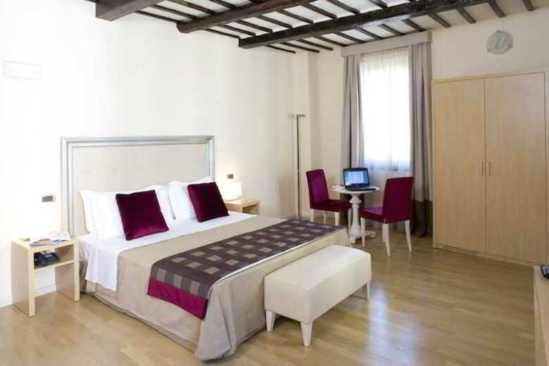 Hotel Alexander