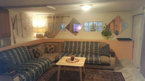 Hostal Guesthouse By The Ocean