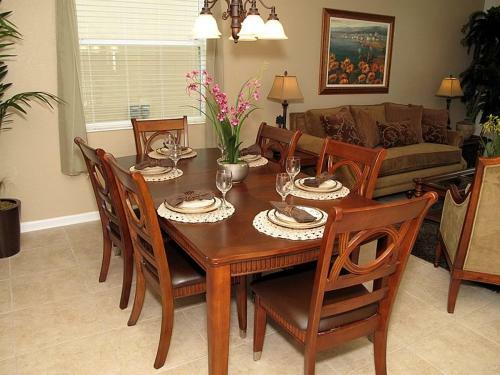 Villa 2542 Archfeld Windsor Hills