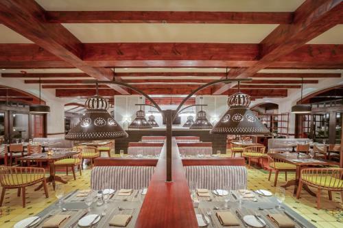 Hotel Los Sue�os Marriott Ocean & Golf Resort