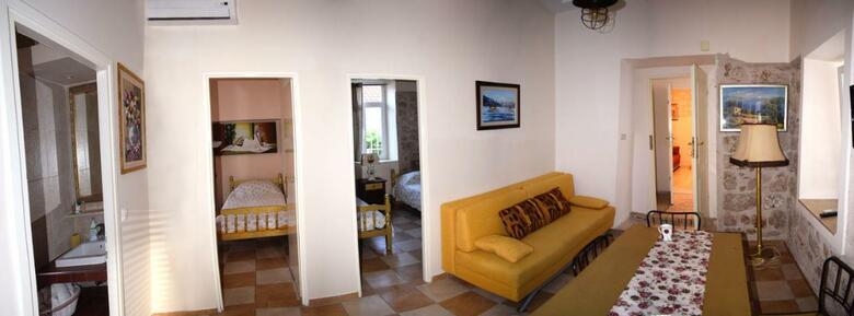 Hotel Apartments Mia