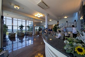 Hotel Laguna Gran Vista