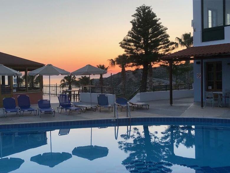 Apartments Camari Garden Hotel