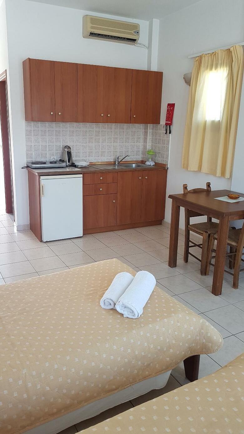 Apartments Camari Garden Hotel