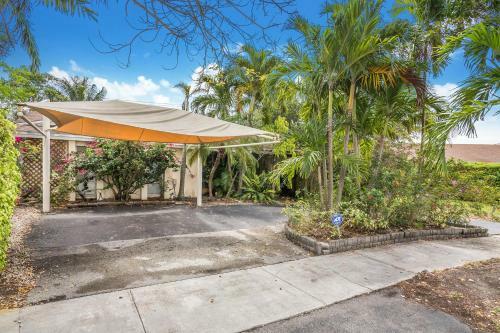 Secluded Pool Home In A Gated Community