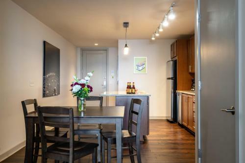 Elm Street Apartment By Stay Alfred