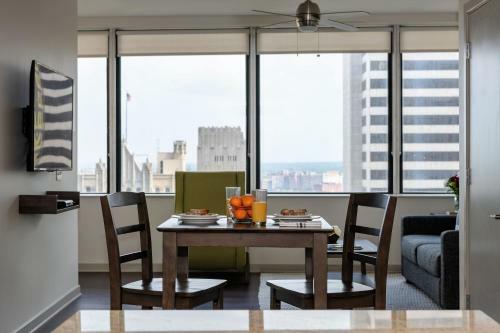 Elm Street Apartment By Stay Alfred