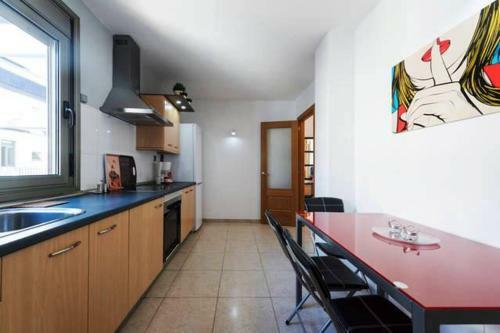 Vecindario-plaza Apartment