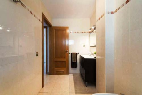 Vecindario-plaza Apartment