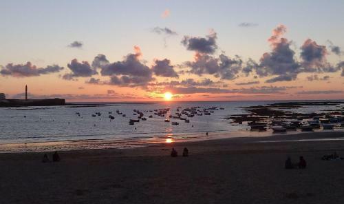 Apartamentos C4r La Palma-cadiz (free Parking)