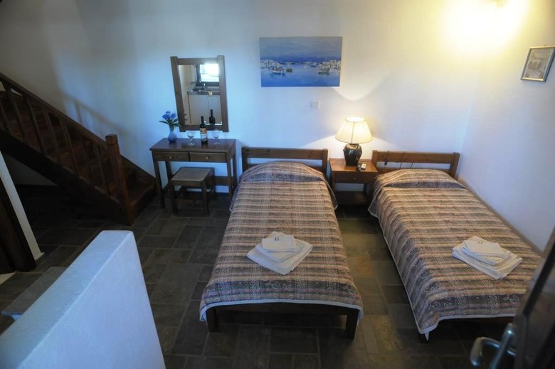 Apartamentos Paros Eden Park