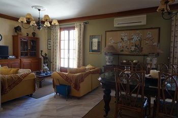 Residencia Faros Suites