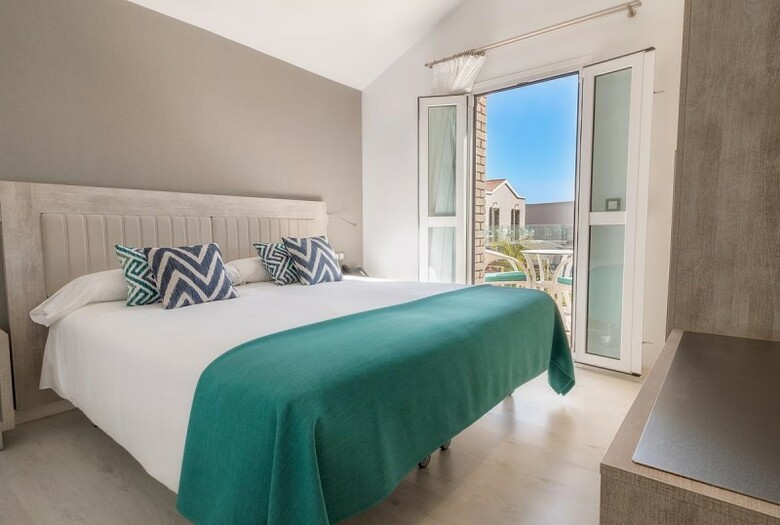 Hotel Livvo Los Calderones