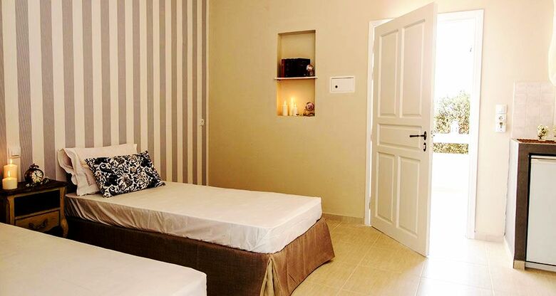 Hotel Golden Sun Studios