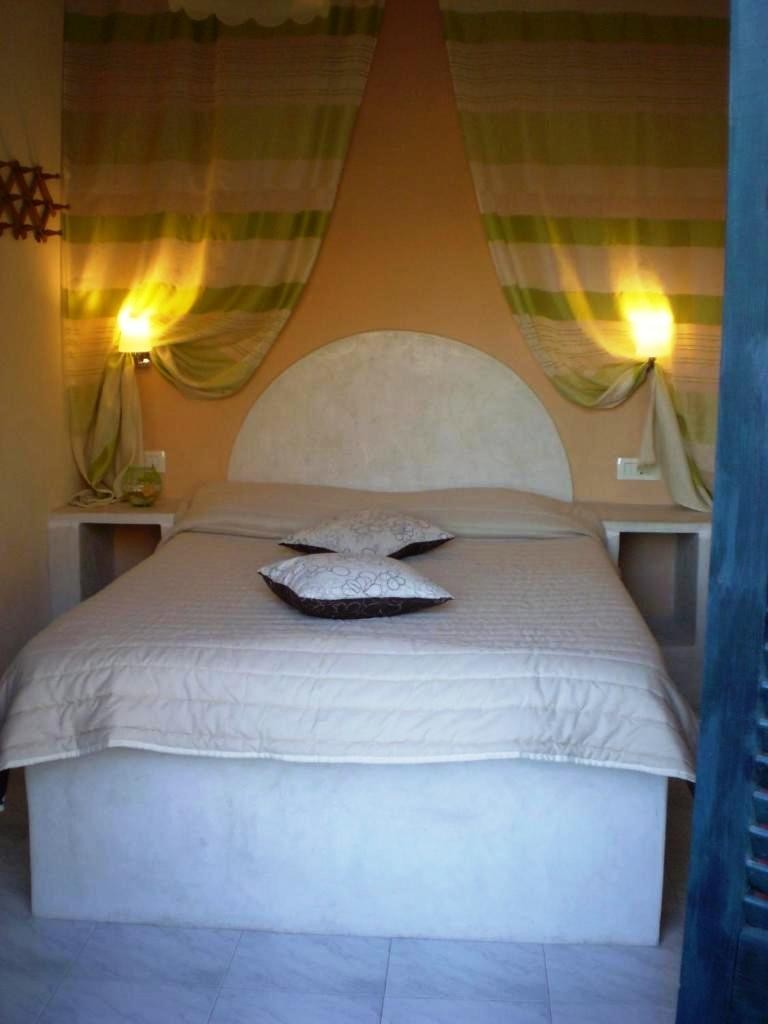 Hotel Irineos Studios