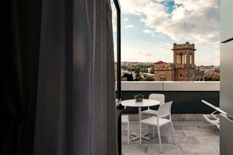 Baystreet Hotel