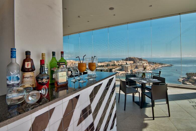 Baystreet Hotel