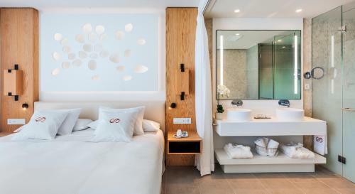 Hotel Royal Hideaway Corales Suites