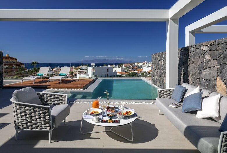 Hotel Royal Hideaway Corales Suites