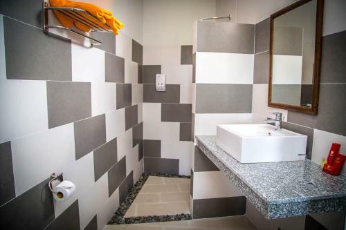 Mui Ne Hills Villa Hotel