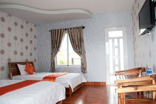 Sunrise Village Hotel