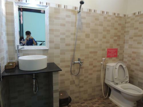 Hostal Phuong Tay Guest House