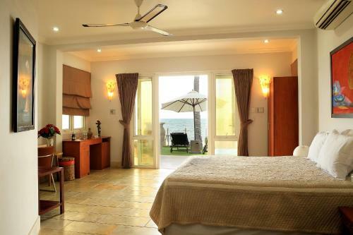 Hotel Shades Resort