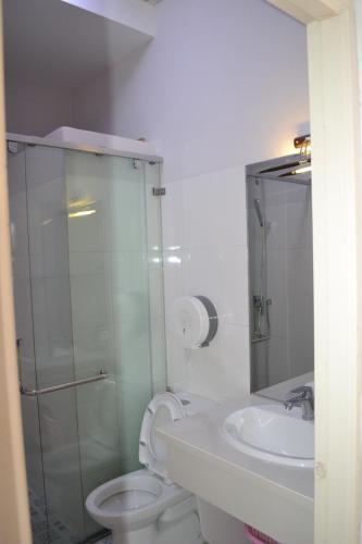 Hotel Hoan Vu Universe