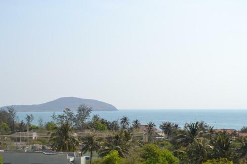 Hotel Hoan Vu Universe
