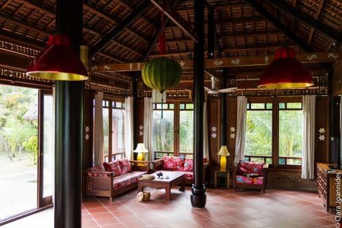 Hotel Full Moon Village