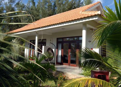 Hotel Madame Cuc Saigon Emerald Resort
