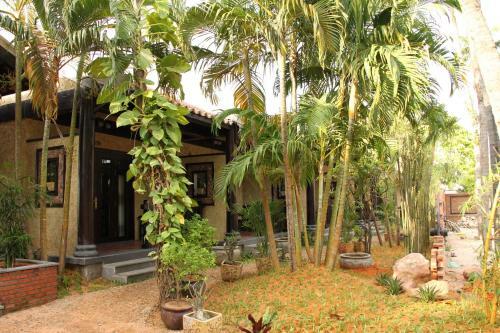 Hotel Lotus Village Resort