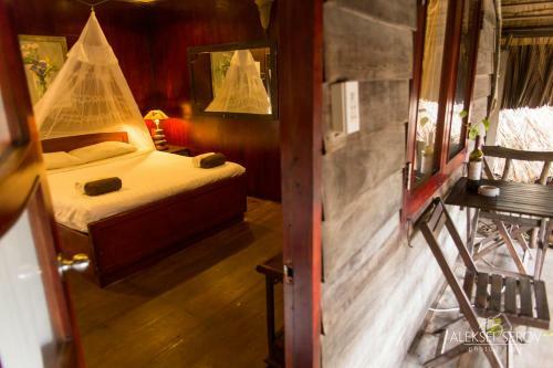 Hotel Joe's Cafe & Garden Resort