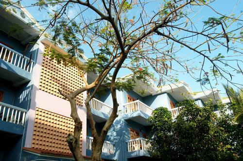 Hotel Palmira Beach Resort & Spa