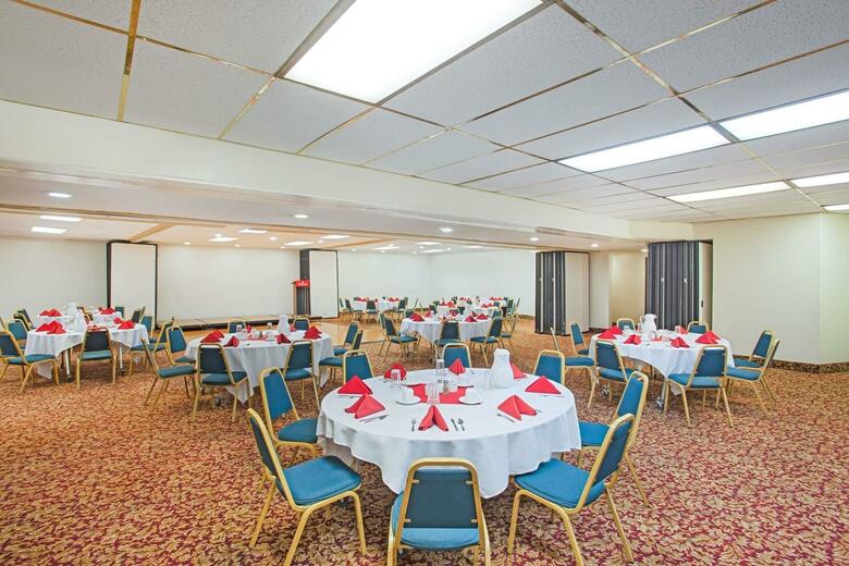 Hotel Ramada Burbank Airport